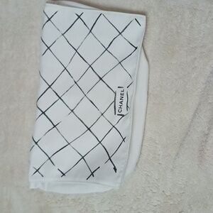 CHANEL dust bag case. In good condition
